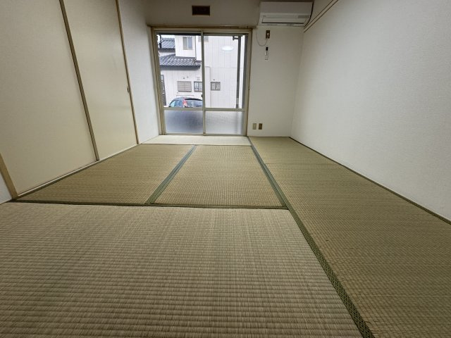 コーポ藤池の和室