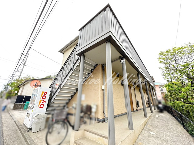 横浜市栄区笠間２丁目のアパートの外観