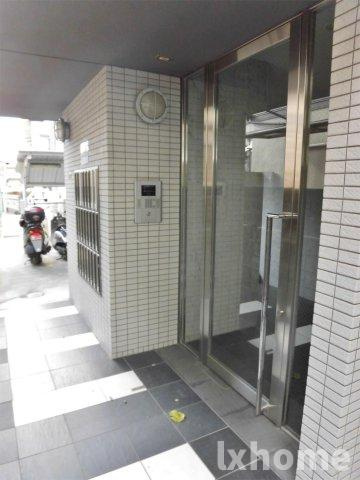 ピュールのエントランス|落ち着いたエントランスです