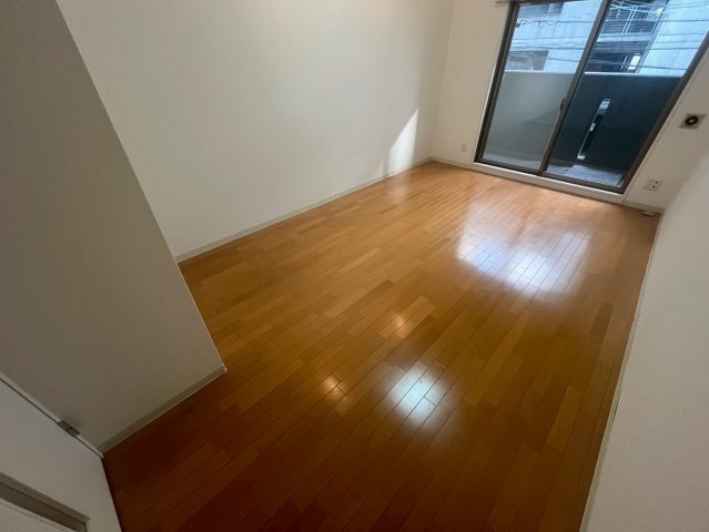 レジティア京町堀の洋室