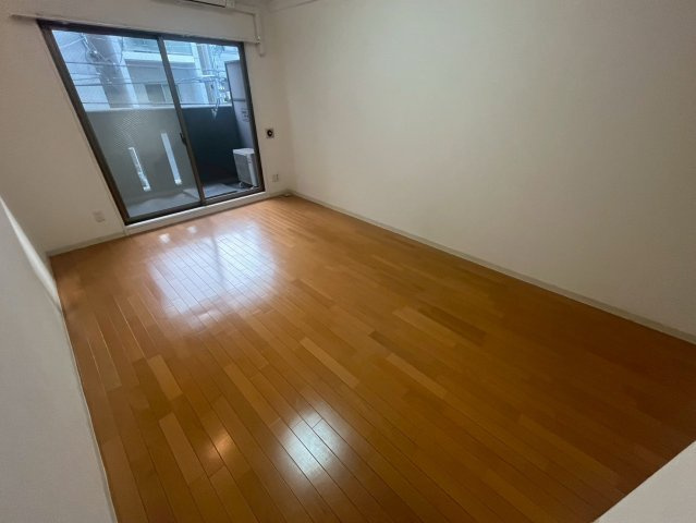レジティア京町堀の洋室