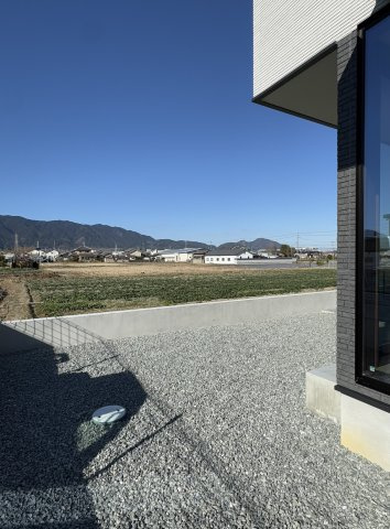 葛城市北花内　A号地 モデルハウス　の外観|◆A号地は角地なので圧迫感がないです♪裏庭も広いですよ♪金剛葛城山麓と田園風景に癒されます!(^^)!