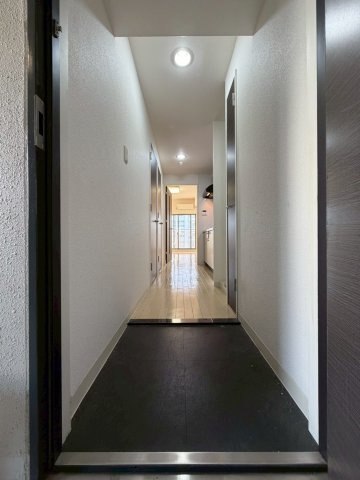 レジティア京町堀の玄関