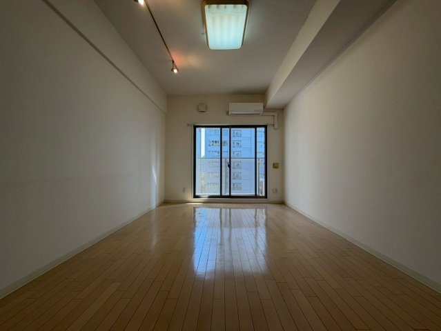 レジティア京町堀の洋室