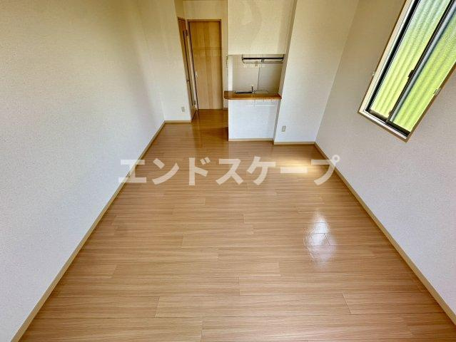 ラ・メゾン・イッコク　Aの居間・リビング|高崎、前橋のお部屋探しはエンドスケープまで！お客様の理想お聞かせ下さい♪