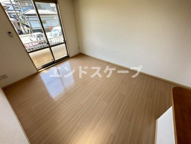 ラ・メゾン・イッコク　Aの居間・リビング|高崎、前橋のお部屋探しはエンドスケープまで！お客様の理想お聞かせ下さい♪