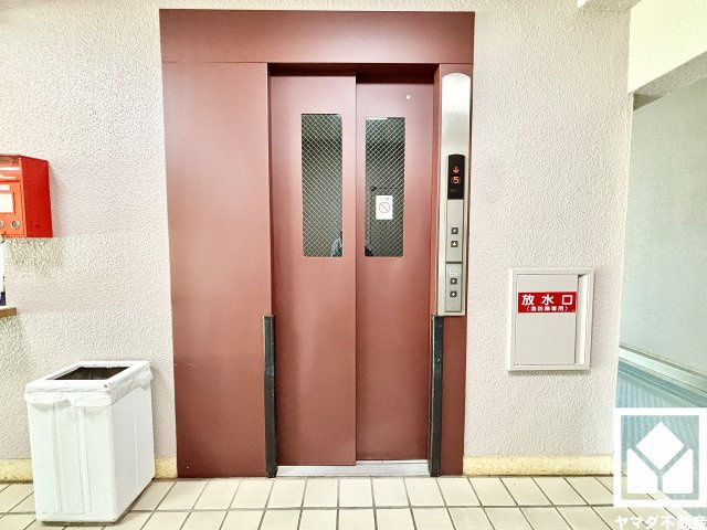 シーアイマンション夙川広田のその他共用部分|スムーズな移動を叶えるエレベーター。毎日の生活にゆとりをもたらす、快適な暮らしの動線をサポートします。