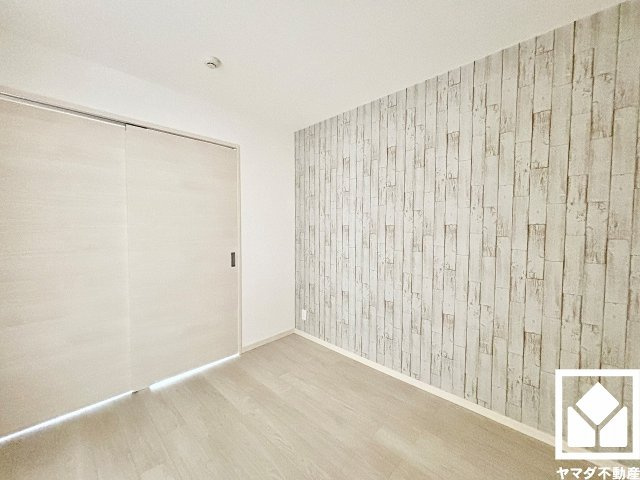 シーアイマンション夙川広田の子供部屋|約4.5帖の洋室です。お子様のお部屋などにも丁度良い広さです。全居室フローリングでお掃除もラクラクです。