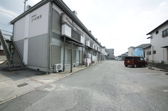 コーポ藤池Ⅱの駐車場