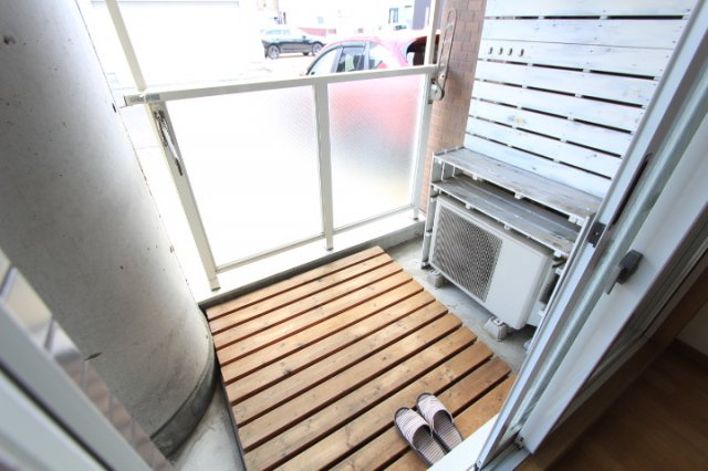 春日井市知多町４丁目の賃貸マンションのバルコニー