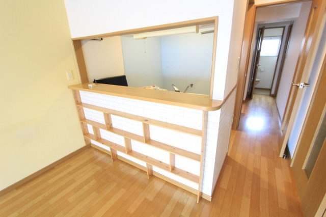 春日井市知多町４丁目の賃貸マンションの内装
