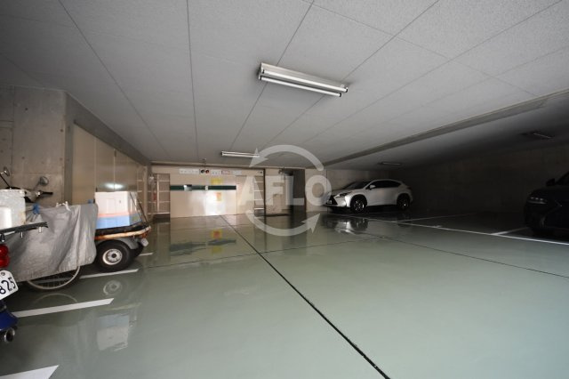 シャトー本町の駐車場|シャトー本町