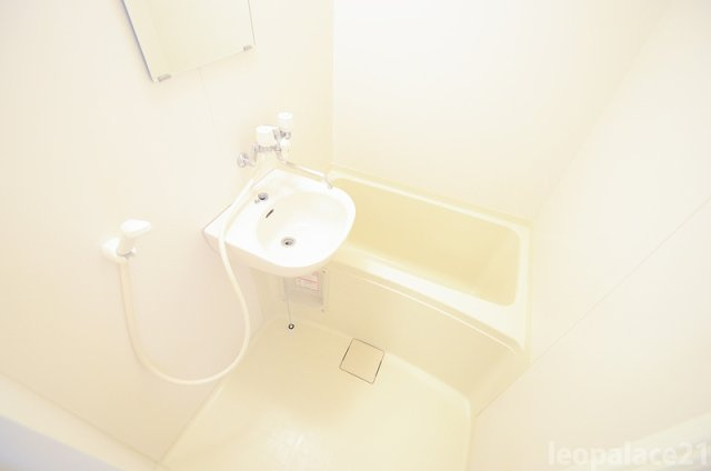 【浴室】 | レオパレスHARU | 画像6