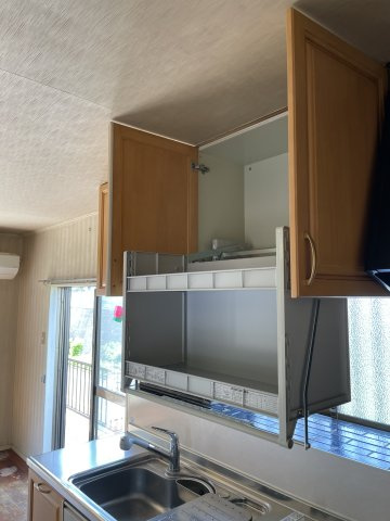 美鈴が丘東1丁目　戸建のその他|昇降式吊り戸で高い場所も踏み台いらず。取り出しにくさから使用頻度が下がる鍋や調理家具がなくなります！
