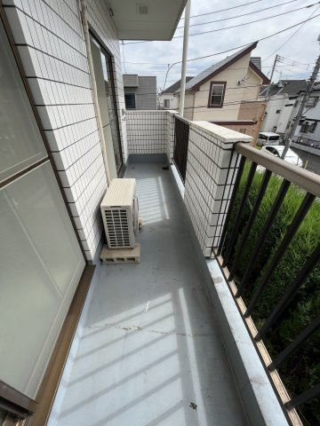 洗濯機置場はバルコニーにあり南向き最上階角部屋で陽当り良好♪