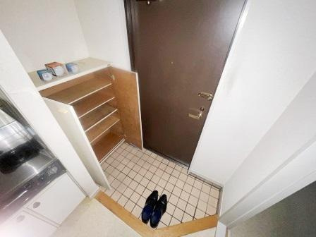 リトルポンドの玄関