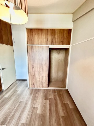 千里山アカシヤハイツの収納