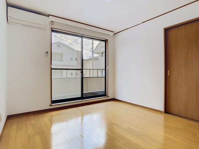 シャルム小白川Cの居間・リビング