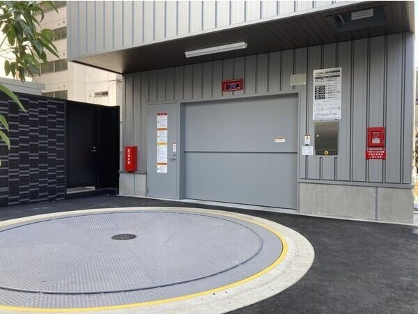 ラピスラズリ上杉の駐車場