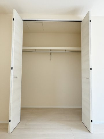 LiveleGarden.s小倉南区徳吉東5丁目の収納|収納力のあるクローゼットを備え、衣類や小物を整理できます。