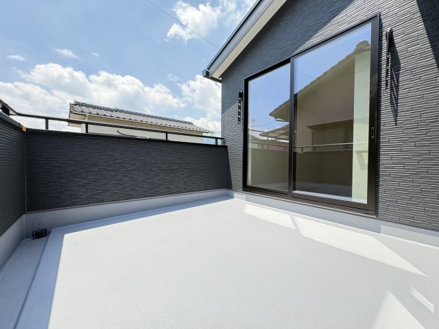 LiveleGarden.s小倉南区徳吉東5丁目の収納|クローゼット付きで、お部屋をすっきりとお使いいただけます。