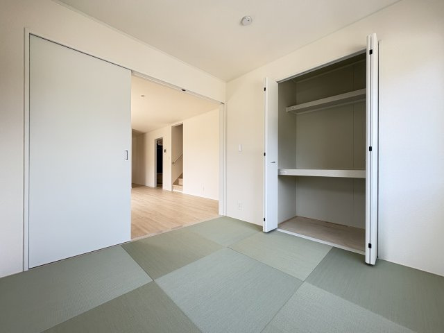 CRADLE GARDEN小倉南区沼緑町第3の和室|落ち着きのある和室付き。くつろぎや客間としても使え、暮らしに柔軟性と癒しをプラスします。
