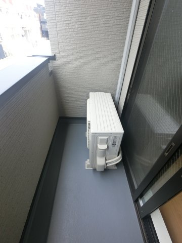 MELLAS浦安のバルコニー