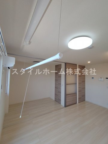 【内装】 | Ｎｏｉｒ　Ｂｌａｎｃ | 別部屋写真です。
