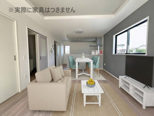 新築戸建・新築建売　須賀川市和田弥六内　須賀川第三小学校・須賀川第三中学校の居間・リビング|画像はバーチャルホームステージングの加工による演出で、実際の家具は付きません。