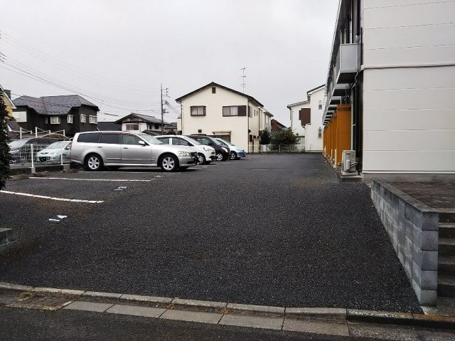 レオパレス薬師台の駐車場|画像9