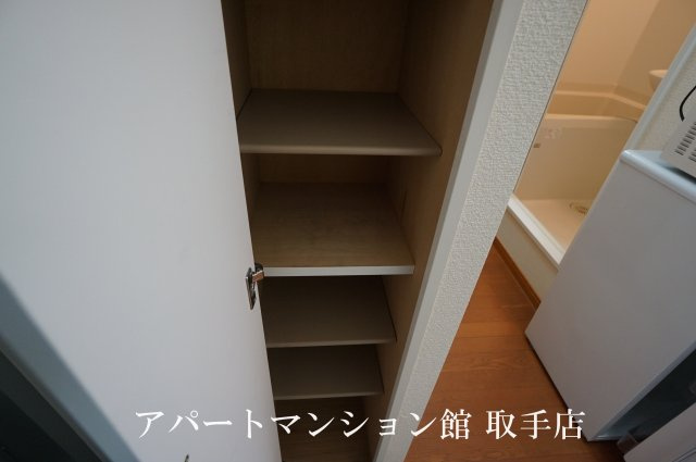 レオパレスグレイスの収納