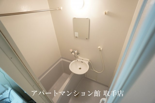 レオパレスベルエポックの浴室|画像5