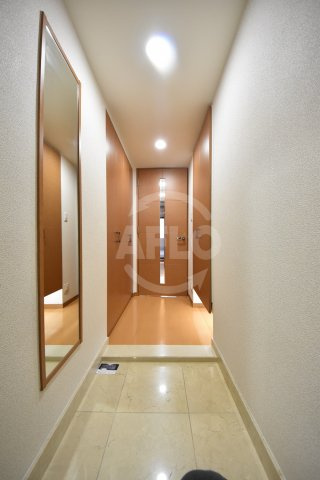 リーガルあみだ池新町　堀江小学校区の玄関|リーガルあみだ池新町　玄関