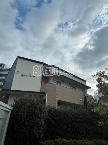 AZEST-RENT町屋の外観