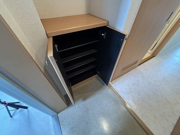 プランドール浅間町の玄関