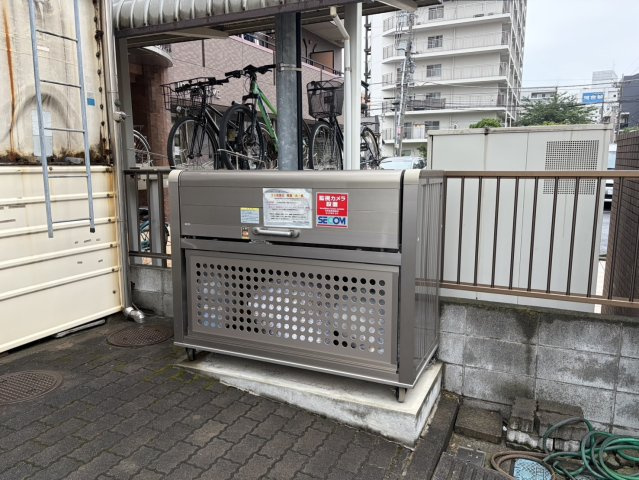 【その他共用部分】 | シャンロック石井 | ごみ捨て場