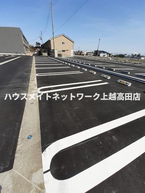 グランメゾンＳＳ２の駐車場|駐車場