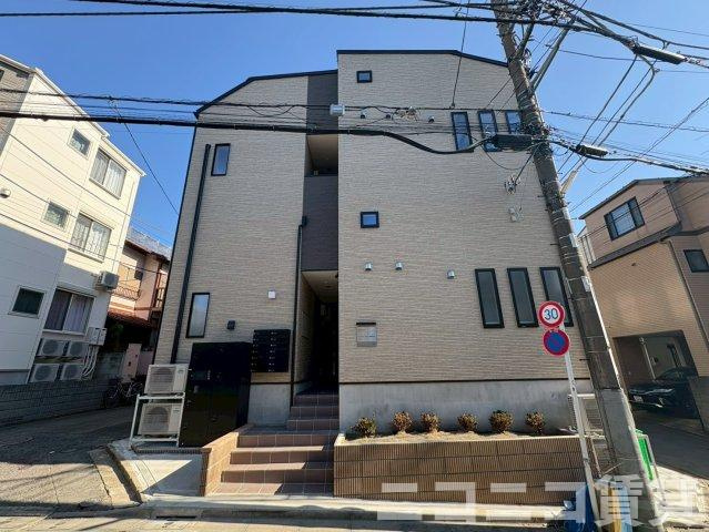 板橋区東新町２丁目のアパートの外観