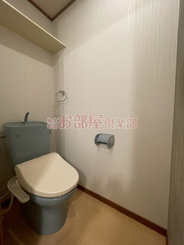 8LEAVESのトイレ|ゆったりとした空間のトイレです