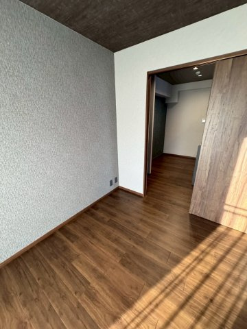 レック北梅田の居間・リビング|こちらの居間で趣味の時間をお楽しみください