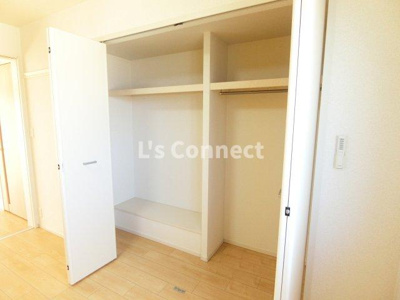 【収納】 | Ｓｕｎｌｉｇｈｔ吉岡Ａ | クローゼットでお荷物もすっきり収納。