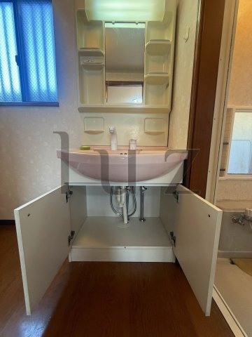 ヴィラ神奈川の洗面所