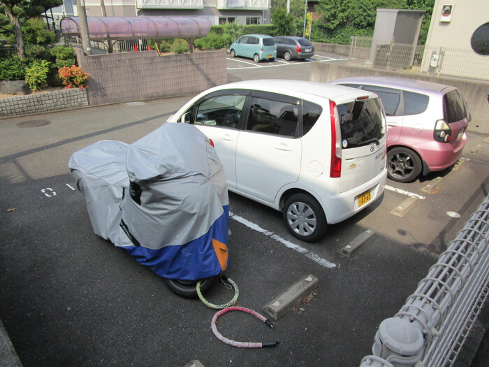 セジュール・ディア・モントの駐車場|駐車スペースもあります☆