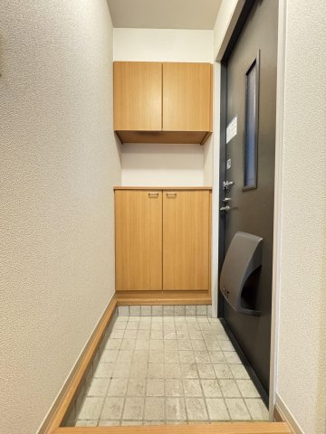 シャンティ小森野　Ｂ棟の玄関|シューズボックス付きの玄関です☆