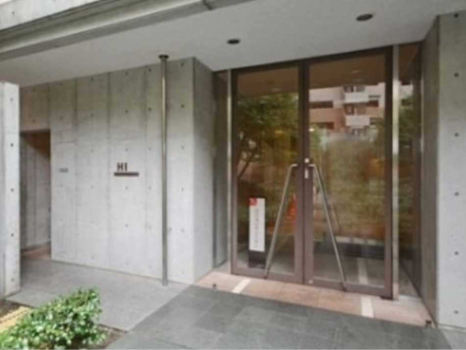 深沢ハウスI棟　分譲賃貸　免震構造　コンシェルジュサービスのエントランス