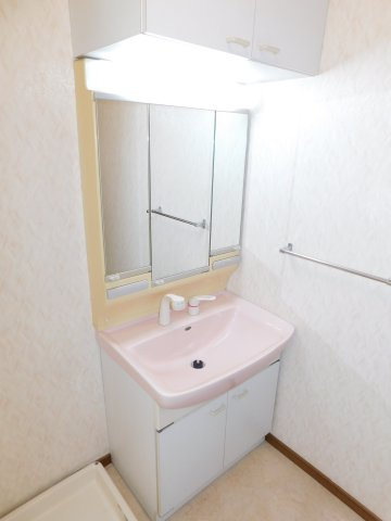 名古屋市西区比良３丁目の中古一戸建の独立洗面台|◇独立洗面台◇　　三面鏡洗面台