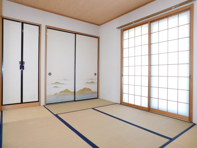 名古屋市西区比良３丁目の中古一戸建の和室|◇和室◇　　明るい和室約６．０帖　押入・仏間