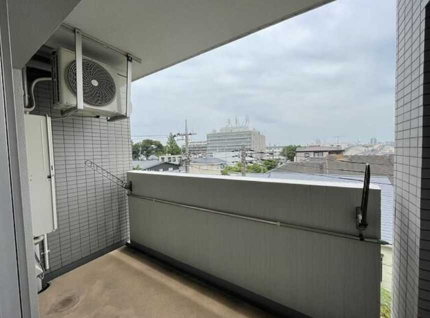 イーストヴァリュー弦巻　角部屋　オートロック　独立洗面台のバルコニー