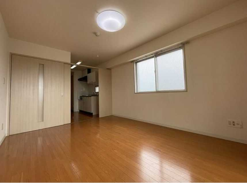 イーストヴァリュー弦巻　角部屋　オートロック　独立洗面台の居間・リビング