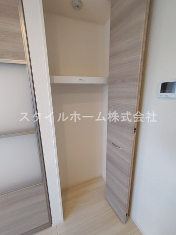 Ｎｏｉｒ　Ｂｌａｎｃの収納|別部屋写真です。